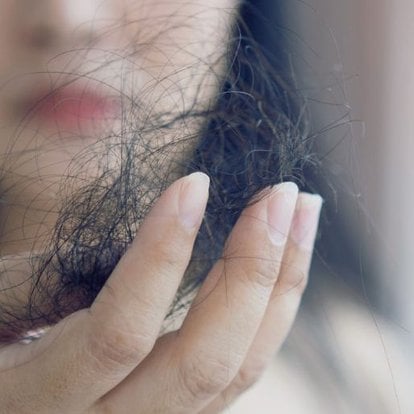 perdre ses cheveux à la ménopause, que faire ?